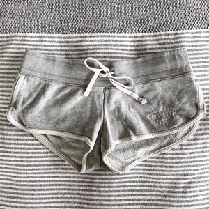 Hollister Contrast-Trim Drawstring Shorts